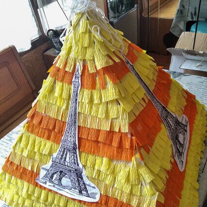 Piramide-tema-Parigi.jpg